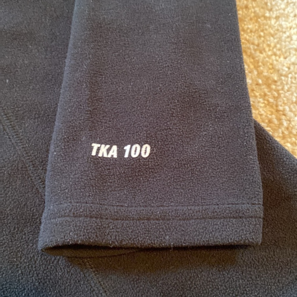 North Face Quarter Zip - Picture 2 of 7